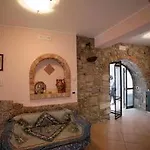 Apartment Vico Tauro House *