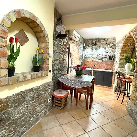Vico Tauro House Apartment *